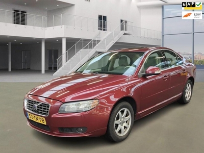 Volvo S80 2.5 T Momentum/LPG/SCHUIFDAK/PDC/NAVI/LEDER/, sedan, bj 2006