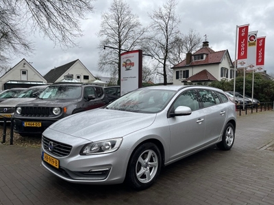 Volvo V 60 1.6 T3 MOMENTUM 150PK / NAVI STOELVERW. CRUISE CTR. PDC