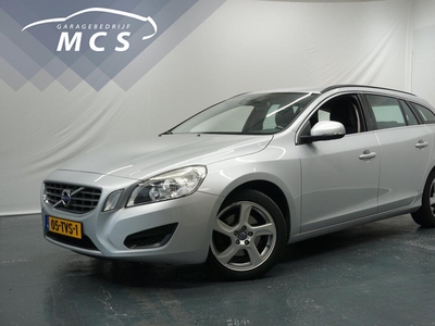 Volvo V60 1.6 T3 / Navi / PDC / Trekhaak / Stoelverwarming, stationcar, bj 2011