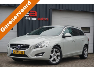 Volvo V60 2.0 D3 Kinetic | NAVI | CLIMA | CRUISE | TREKHAAK | PDC |, stationcar, bj 2011