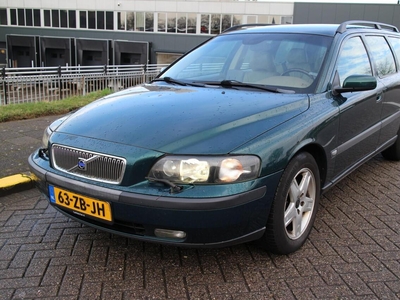 Volvo V70 2.5 T Titanium, stationcar, bj 2003