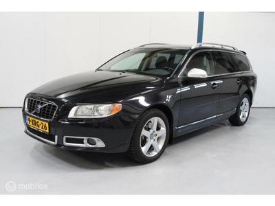 Volvo V70 2.5T Summum LEER / XENON / YOUNGTIMER