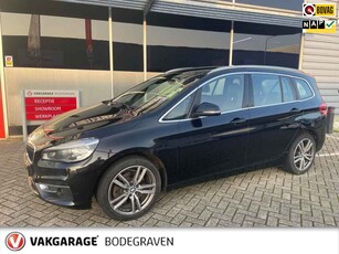 BMW 2 Serie Gran Tourer 220i Luxury 7 persoons / automaat / leer