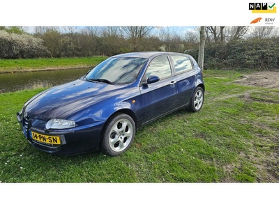 Alfa Romeo 147 1.6 T.Spark Lusso