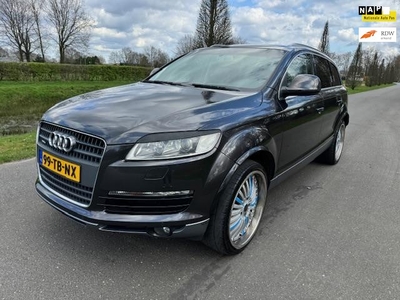 Audi Q7 4.2 FSI quattro Pro Line+ 5+2