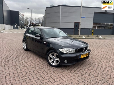 BMW 1-serie 118i Business Line AUTOMAAT VOLLEDIG ONDERHOUDEN