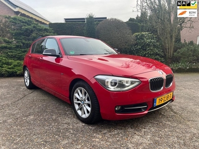 BMW 1-serie 118i Sport Business, Xenon, Navi, ECC, PDC