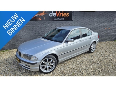 BMW 3-serie 320i Executive **AUT-CLIMA-6CILINDER**