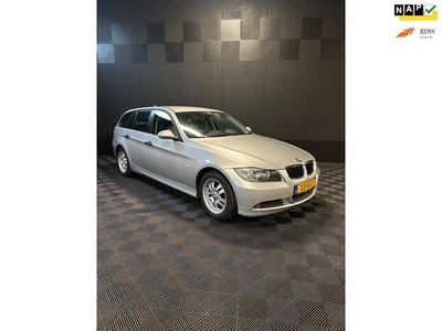 BMW 3-serie Touring 320i Navi Clima PDC Nieuwe APK