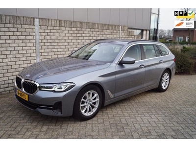 BMW 5-serie Touring 520i Business Edition Plus Autom Leder