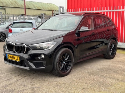 BMW X1 SDrive18d High Executive / NAVI / AIRCO