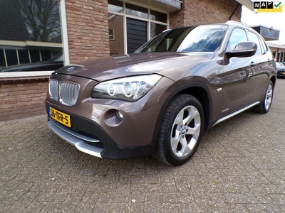 BMW X1 XDrive20i Business Automaat / leder / Navi /