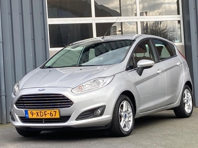 Ford Fiesta 1.0 Titanium Climate control, Navigatie, Cruise