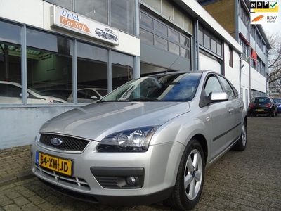 Ford Focus 1.6-16V Futura