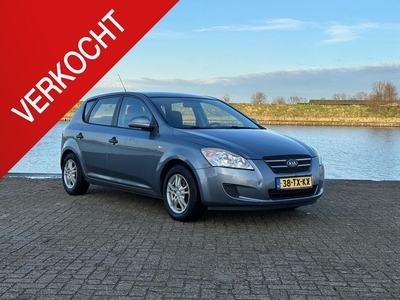 Kia cee'd 1.4 X-tra Airco 5 Deurs