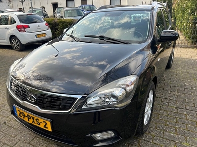 Kia Cee'd Sporty Wagon 1.4 CVVT Seven KM 150000 NAP