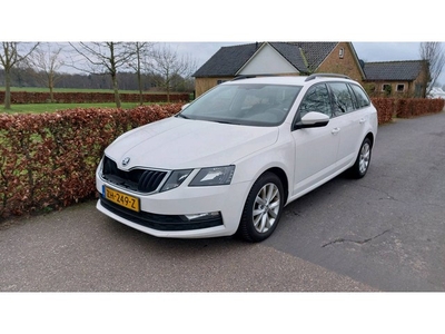 Škoda Octavia Combi 1.6 TDI Greentech ECC/NAVI/DSG BJ 2019