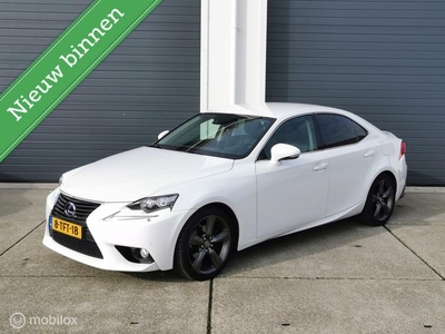 Lexus IS 300h parelmoerwit in super nette staat