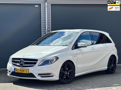 Mercedes-Benz B-klasse 180 AUTOMAAT, NIEUW MODEL,XENON