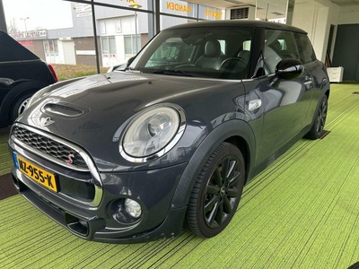 Mini Mini 2.0 Cooper S Chili Serious Business