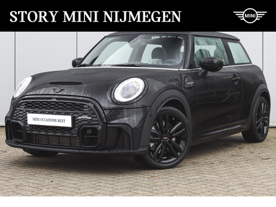 MINI COOPER Hatchback S JCW Automaat / Panoramadak / Achteruitrijcamera / Sportstoelen / Active Cruise Control / Park Assistant / Comfort Access