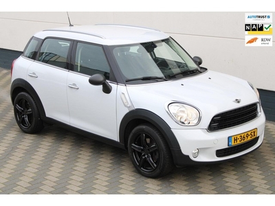 Mini Mini Countryman 1.6 facelift Black & White 5 zits