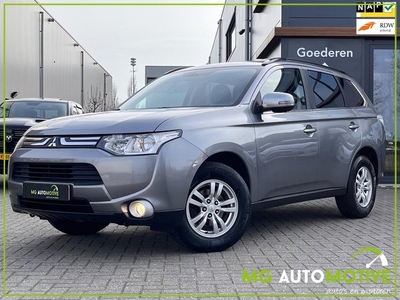 Mitsubishi Outlander 2.0 Intense automaat navigatie