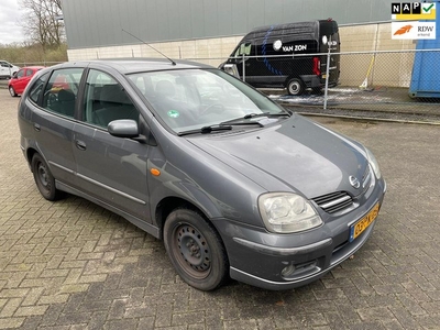 Nissan Almera Tino 1.8 Acenta