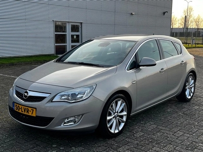 Opel Astra 1.6 Cosmo 85 kW NAVI, ECC (bj 2010)