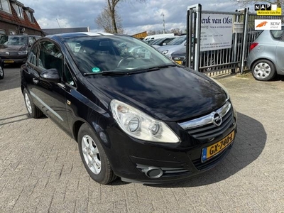 Opel Corsa 1.0-12V Essentia