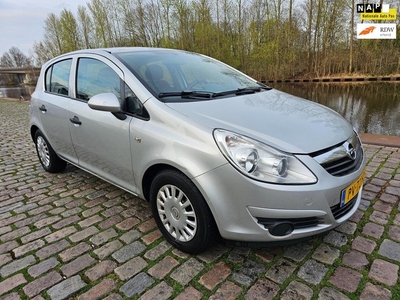 Opel Corsa 1.2-16V Essentia Airco cv op afs elekramen