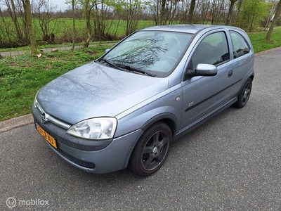 Opel Corsa 1.2-16V Sport Met Nieuwe APK!!