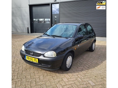 Opel Corsa 1.2i 16V Strada, Airco, Onderhoudsboek, NAP