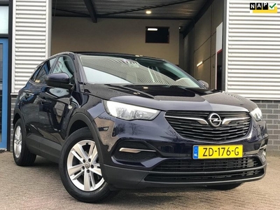 Opel Grandland X 1.2 Turbo Business + ECCNAVICRUISE