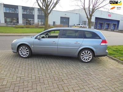 Opel Vectra Wagon 2.2-16V Temptation Excellence