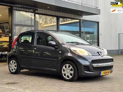 Peugeot 107 1.0-12V Urban Move / Airco / 2011 /