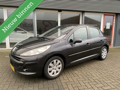 Peugeot 207 1.4-16V XT