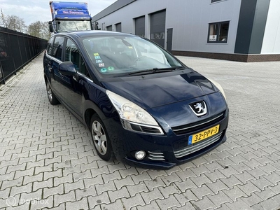 Peugeot 5008 1.6 HDiF ST 5p.