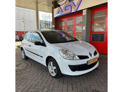 Renault Clio 1.2 Special Line 2009 {Nieuwe Koppelingset!!!!