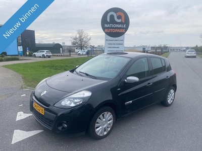 Renault Clio 2012 * 1.5 dCi Night & Day * 250.DKM *