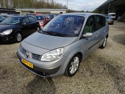 Renault Grand Scénic 2.0-16V Privilège Luxe airco 7