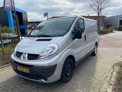 Renault Trafic 2.0 dCi Airco navi zilver marge (bj 2010)