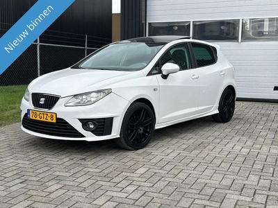 SEAT Ibiza 1.4 Reference Seat Ibiza 1.4 16V 5-Deurs