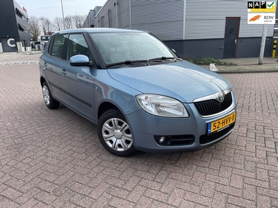 Skoda Fabia 1.4-16V Ambiente AIRCO PDC Volledig onderhouden