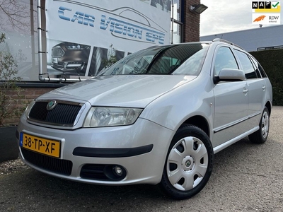 Skoda Fabia Combi 1.4-16V Spirit+Nieuwe D-riem en