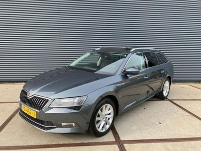 Skoda Superb Combi 1.6 TDI Style Business PANO/ STOEL VW/