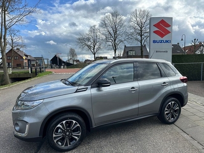 Suzuki Vitara 1.5 Full Hybrid Style // NU MET € 2000