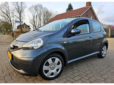 Toyota Aygo 1.0-12V 5 Deurs met Airco en Diverse Opties !