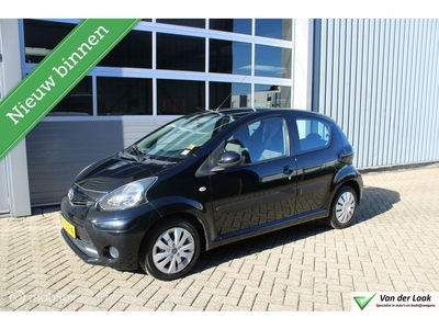 Toyota Aygo 1.0 VVT-i Aspiration Airco 5 Deurs Trekhaak