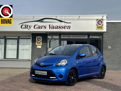 Toyota Aygo 1.0 VVT-i Dynamic Blue 68 pk dagrijverlichting